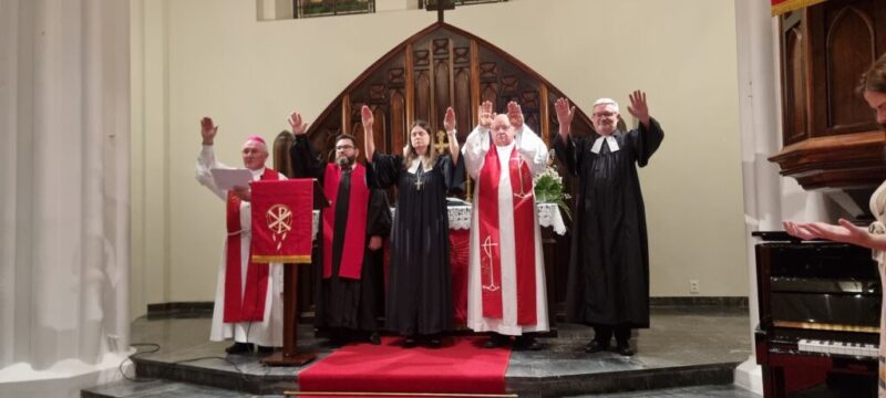 Dia Nacional de Ação de Graças, celebrado antecipadamente no dia 13 de novembro de 2024, na Igreja Evangélica Luterana do Espírito Santo, Blumenau, teve a pregação de Dom Rafael Biernaski, bispo diocesano de Blumenau – Álbum